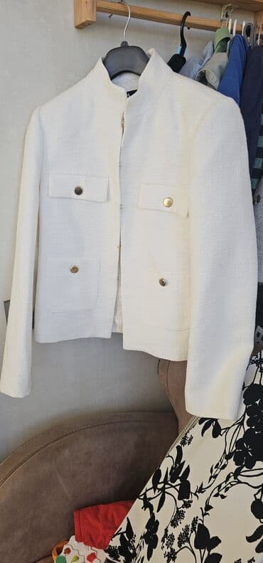 jordan jaket: Ağ rəngli qadın jaketi - Klassik, qısa kəsim: belə qədər uzunluq, düz — 1