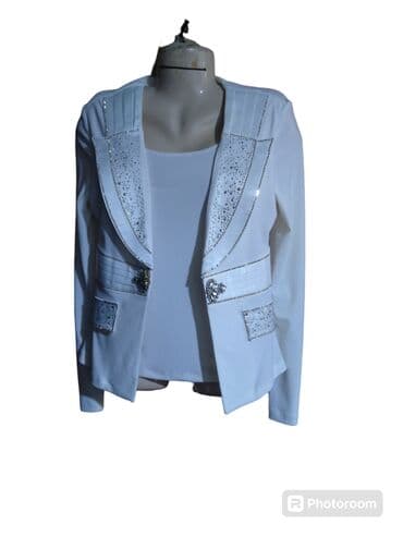 kostyum qadın: TECLI elaqe ucun zeng vurun mesajlara bos vaxtim olanda — 5