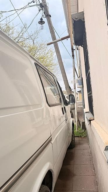 Транспорт: Ford Transit: 1 л | 1999 г. 2000 км Минивэн — 3