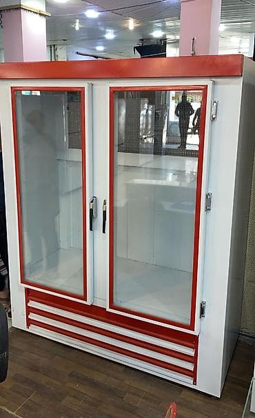 İki qapılı vitrindən ibarət şkaf-tip soyuducu - Rəng: ağ-gövdə