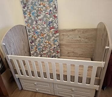 Beşiklər: Oğlan və qız üçün, Dördbucaq, Beşik, Matras ilə, Yellənmə mexanizmsiz — 2