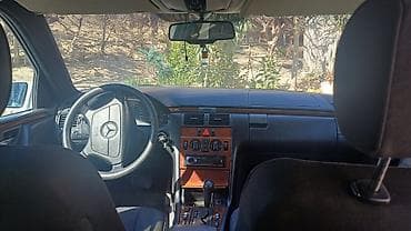 mercedes 2.0 dizel motor: Mercedes-Benz E 200 (W210) sedan - Kuzov: 4 qapılı sedan, gümüşü rəng — 6