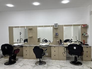 bərbər guzgu: Peşəkar bərbər mebeli və iş guşəsi komplekti - 3 iş stansiyası: hər — 4