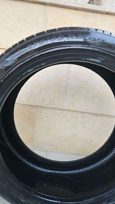 təkərdən əl işləri: Şin Pirelli 315 / 35 / R 21 — 2