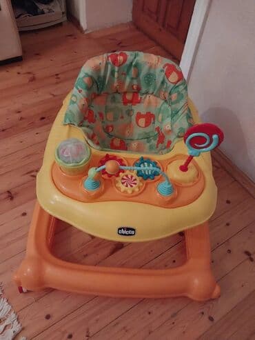 Tibbi geyim: Chicco uşaq gəzdirəni (walker)140manata alinib.hec islenmeyib. - — 1