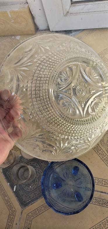 balaca tort sekilleri: - 1 ədəd iri, şəffaf şüşədən budaq və romb naxışlı meyvə/salatyönlük — 1