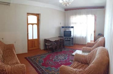 Uzunmüddətli kirayə mənzillər: Buzovnada denize yaxin 2 otaqli bina evi kiraye verilir. Mebellerle