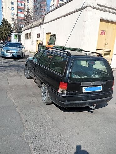 Мототранспорт: Opel Astra: 1.8 л | 1994 г. 443277 км Универсал — 1