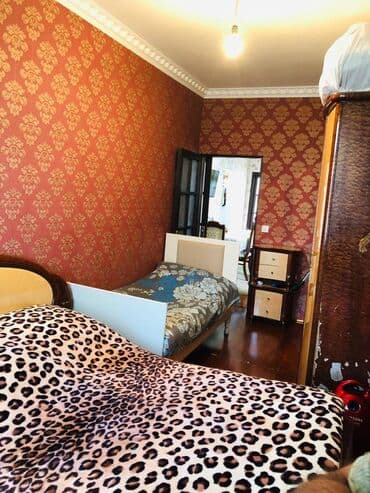 mkr: Bakı, 2 otaqlı, Köhnə tikili, m. Memar Əcəmi, 51 kv. m — 3