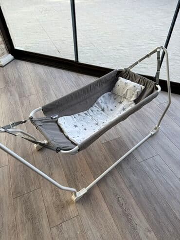 qız oğlan profil şəkilləri: Oğlan və qız üçün, Beşik, Dəstsiz, Matras ilə, Yellənmə mexanizm ilə — 2