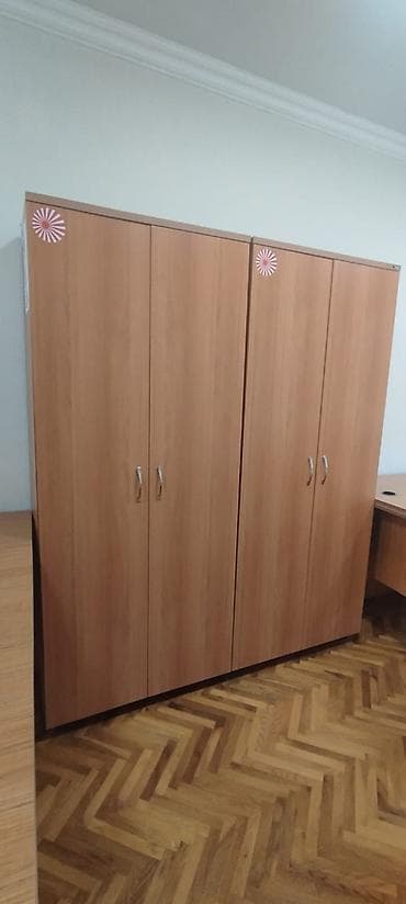 İşlənmiş, Kvadrat masa — 1
