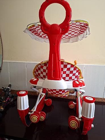 Tibbi məhsullar: Uşaq yerigəçi (walker) – çoxfunksiyalı model - Rəng: qırmızı‑ağ dama — 2