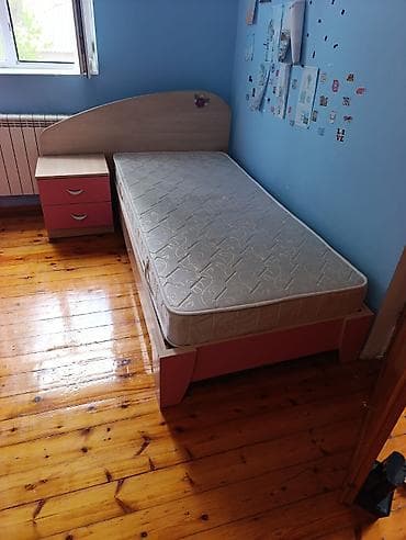Oğlan və qız üçün, Təknəfərlik çarpayı, Yazı masası