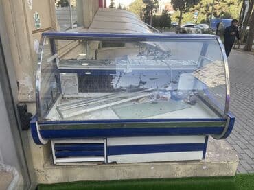 Soyuduculu vitrin (şirniyyat/qatıq‑pendir vitrinı) - Ön şüşəsi