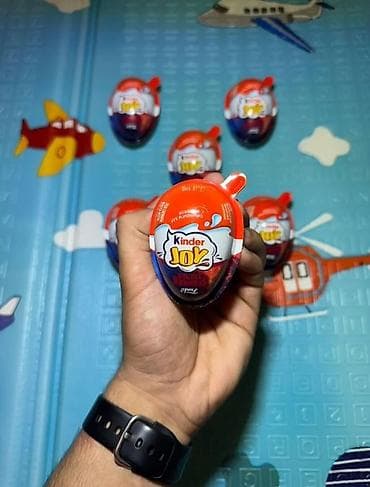 konfetlər: Kinder Joy STRANGER THİNGS şokolad yumurtaları Stokeda var — 1