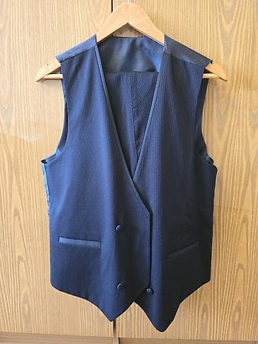 Kostyum satiram. qara rengdedir. Ela veziyyetdedi, ciriq veya sokuy — 2