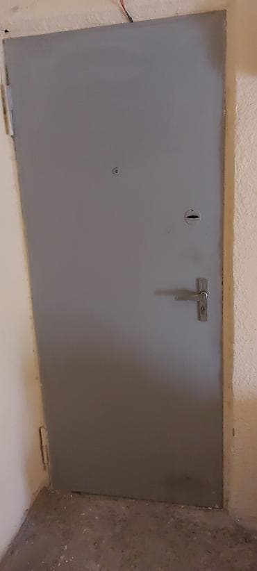 Mənzil üçün İşlənmiş Giriş qapısı 90x205 sm Glazok ilə, Ünvandan götürmə lalafo.az -da Mənzil üçün İşlənmiş Giriş qapısı 90x205 sm Glazok ilə, Ünvandan götürmə