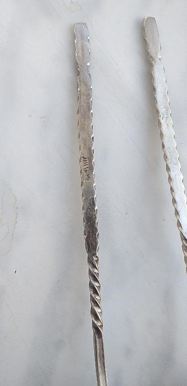 tebii gul: (sapın üst tərəfində möhür/işarələr görünür) - Üslub: əl işi effektli — 3