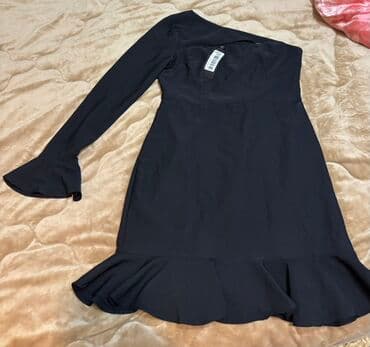 tek pencek: Коктейльное платье, Миди, Boohoo, M — 1