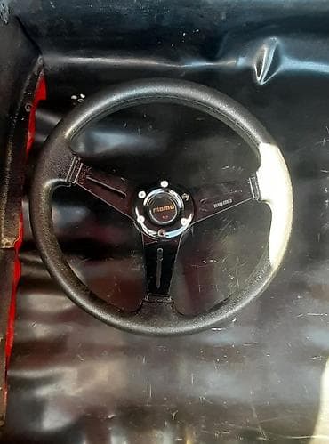 MOMO sükan çarxı – 3 şüalı, klassik idman dizaynı - Brend/logo: MOMO lalafo.az -da MOMO sükan çarxı – 3 şüalı, klassik idman dizaynı - Brend/logo: MOMO