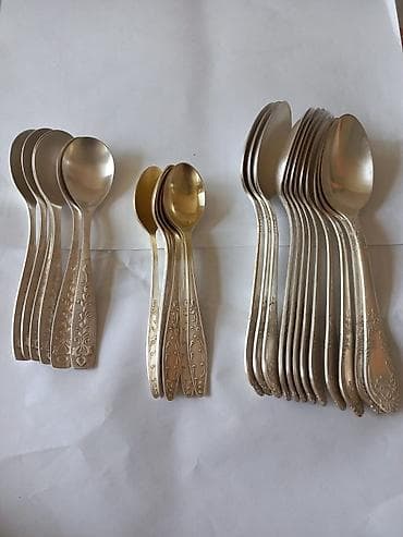 Qaşıqlar: Gümüş Qaşıqlar qədimi. 12 ədəd xörək qaşığı, 6+6 çay qaşığı. Xörək — 1