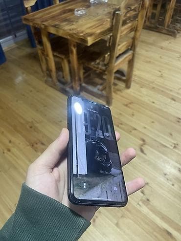 ipad 10 cu nesil: IPhone 11 Pro, Space Gray, Face ID — 4