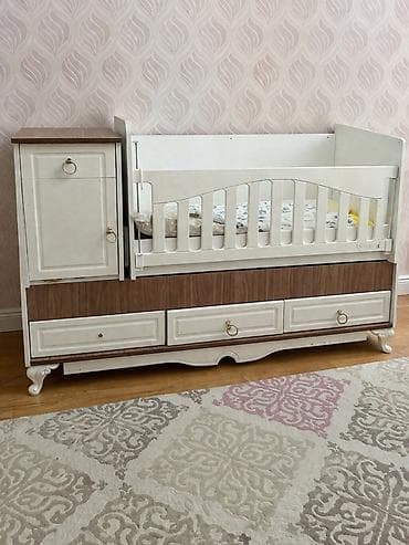 Oğlan və qız üçün, Dördbucaq, Beşik, Dəstsiz, Matrassız, Yellənmə mexanizmsiz