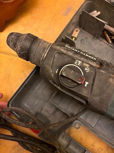 Tikinti-alət dəsti Tərkib: - Rotary Hammer – SDS tipli patron, rejim