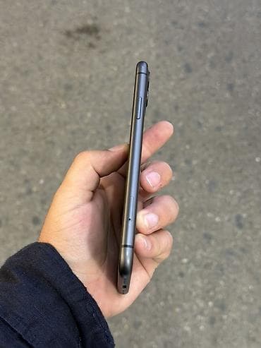 philips xenium 9@9d: IPhone 11, Qara, Face ID — 5