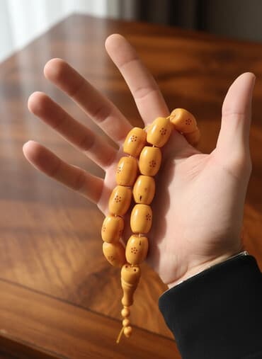 kehraba tesbeh: Səndəlus təsbehlər — 1