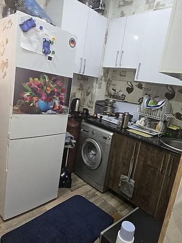 Ev və bağ: Uşaq otağı üçün mebel dəsti Tərkib: - Beşik: tək tərəfli açılan — 8