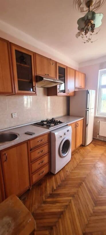 vasmoyda kirayə ev: Sumqayıt şəhəri,9cu mkrda,Araz marketin üstü 9 mərtəbəli binanın 4cü — 6