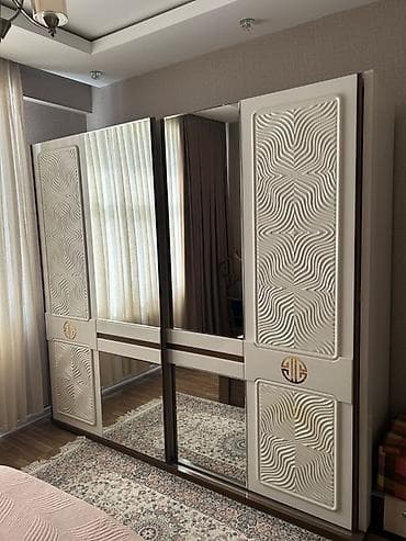 metbext skaflari: 3 qapılı, Güzgülü, Bej, Digər material, Kupe, Düz dolab — 1