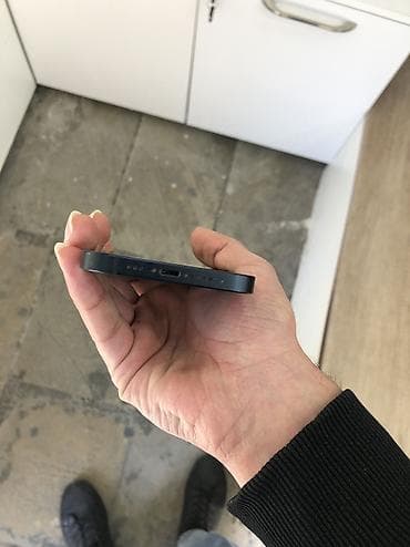 IPhone 13, 128 GB, Qara, Simsiz şarj, Face ID, Sənədlərlə