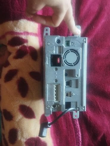 Mitsubishi Electric avtomobil multimedia/naviqasiya bloku Model