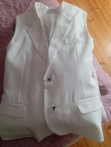 Ağ rəngli qadın jilet – Bl Reyon brendi. - Klassik dizayn: kəsimli