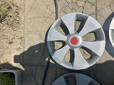 13 disk: Maşın üçün təkər qapaqları (hubcap) dəsti - Sayı: 4 ədəd - Rəng — 4