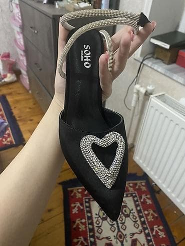 SOHO qadın ayaqqabısı - Model: açıq arxalı, sivri burun - Rəng: qara