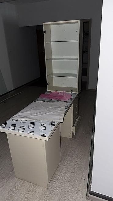 Satılır: Gözəllik/Geyim salonu üçün mebel və güzgü avadanlıqları dəsti — 8