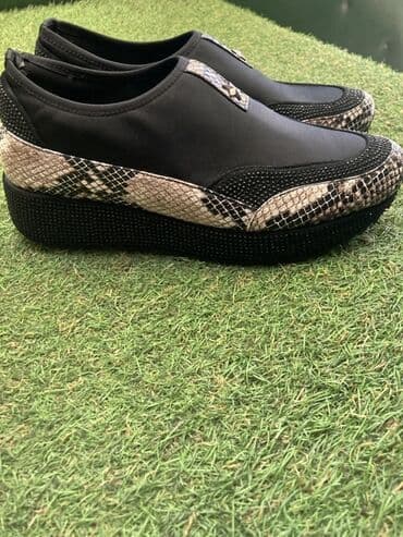 женские слипоны на высокой подошве: Qadın slip-on ayaqqabı,38 razmer . Sifariş ilə gəlib ayagıma boyükdür — 1