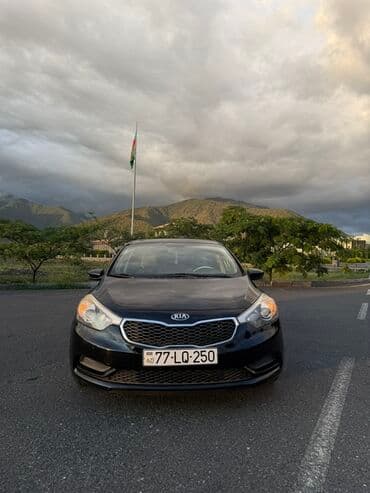 Kia Forte: 1.8 l | 2015 il Sedan