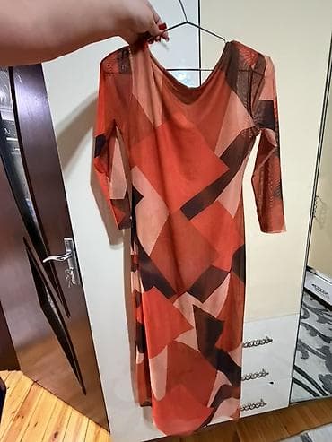 don: Qadın donu – uzun, bədənə oturan kəsim. - Rəng və naxış: qırmızı — 2