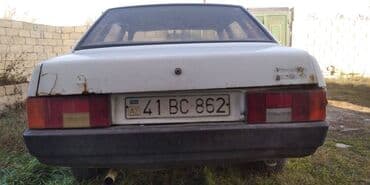 nissan sunny 2020 qiymeti: İli :1996
Rengi :ağ — 4