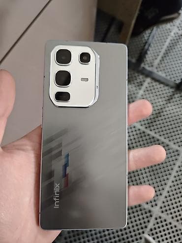 ön kamera: Infinix Note 30 VIP, 256 GB, rəng - Boz — 3