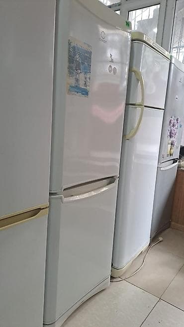 dendy satilir: 2 qapılı Hotpoint Ariston Soyuducu Satılır, rəng - Ağ — 2