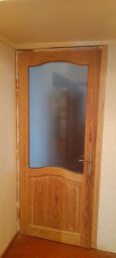 Şüşəli taxta otaq qapısı - Material: təbii ağac (ağac naxışlı)