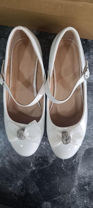 Uşaq geyimi və ayaqqabıları: Rəng - Ağ Tuflilər, Burberry, Ölçü: 35, Qız üçün — 2