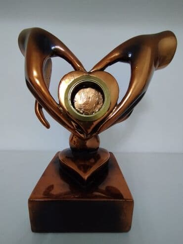 Suvener, demirden, çerçiveli şekil qoymaq olar hündürlük 25 sm