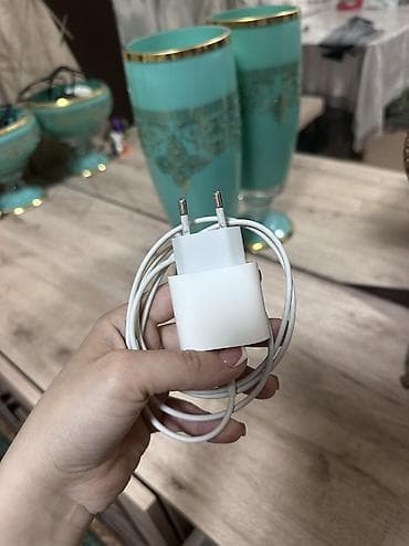 iphone zaryatka: Adapter Apple, İşlənmiş — 1