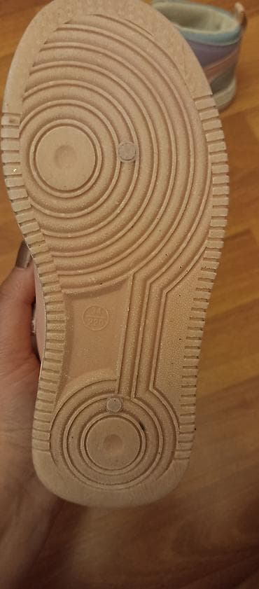 krassovkalar: Krossovkalar, Ölçü: 34, Qız üçün — 4